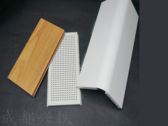 定制沖孔機(jī)房墻板，提升機(jī)房空間的差異化